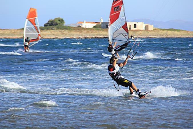 Windsurfing Seaside Apartment Artemida Exterior foto