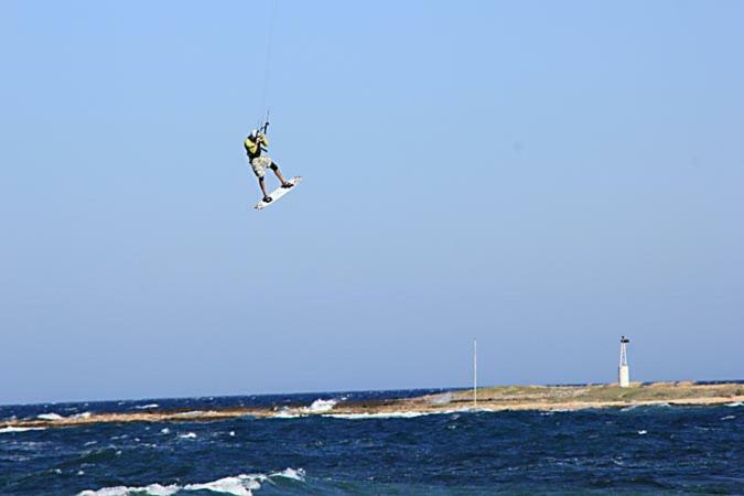 Windsurfing Seaside Apartment Artemida Exterior foto